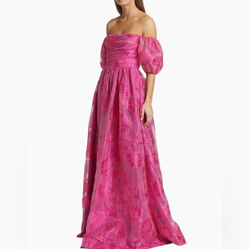 ML Monique Lhuillier

Organza Jacquard Off-The-Shoulder Gown